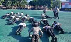 Upaya Mendisiplinkan Anggota, Propam Gelar Penindakan Saat Apel Pagi