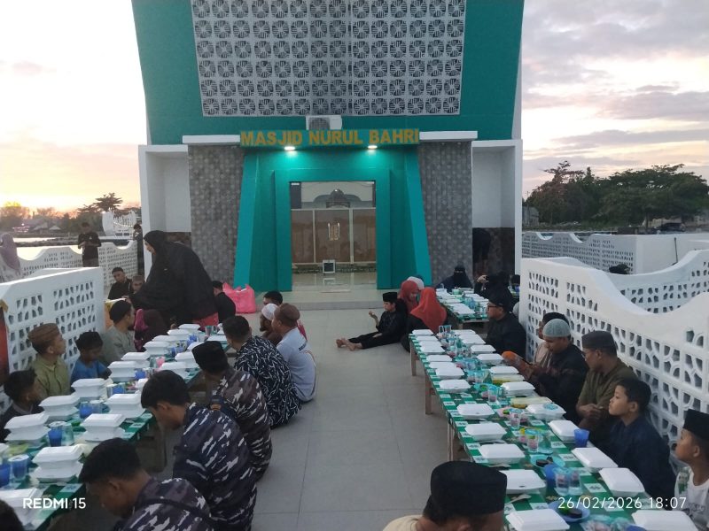 Buka bersama di Mesjid Sujud ramadhan ke 8