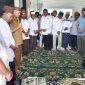 Bupati Saipul Mbuinga di rumah duka alm. Kompol(purn) Effendi Mointi
