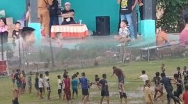 Kemeriahan gebyar ketupat di Lapangan Desa Teratai. Dok: Arsady