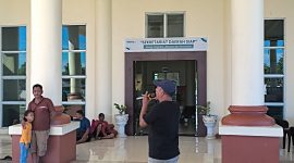 Sonnie Samoe, Jendlap saat berorasi di depan kantor Bupati Pohuwato di hari kedua/Dok Akulturasipost