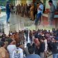 Kolase foto Pemda dan DPRD saat menerima massa aksi penambang rakyat didepan Kantor Bupati Pohuwato/Dok.Istimewa