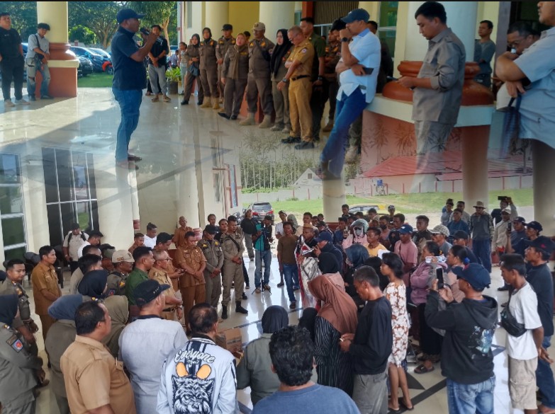 Kolase foto Pemda dan DPRD saat menerima massa aksi penambang rakyat didepan Kantor Bupati Pohuwato/Dok.Istimewa