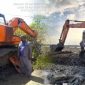 Pantauan Alat Berat Excavator HItachi oleh Tim Lapangan BKSDA(kiri)dan Lokasi Penangkapan di CA oleh Tim POS AL(kanan).Dok: Istimewa