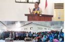 Kepala Balai Guru dan Tenaga Kependidikan (BGTK) Provinsi Maluku, Eky Aristanto P. Punu saat memberikan sambutan dalam rangka tatap muka perdana bersama Para kepala sekolah di Aula kantor Dinas Pendidikan Malra kamis 11/06/2026. Doc Foto Erick