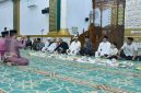 Wakil Bupati bersama unsur Forum Koordinasi Pimpinan Daerah (Forkopimda), tokoh agama, tokoh adat pada gelaran Doa bersama di Masjid Agung Baiturrahim,Marisa.Dok Humas pemda.