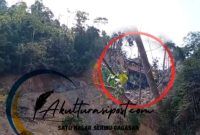 Foto tangkapan layar kecelakaan kerja di lokasi Pani Gold Mine dari video yang beredar di masyarakat.Dok istimewa