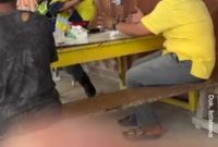 Perdebatan antara masyarakat penambang Tradisional bersama Kades Sukamakmur Pihak Perusahaan Sukrianto Puluhulawa. Dok istimewa