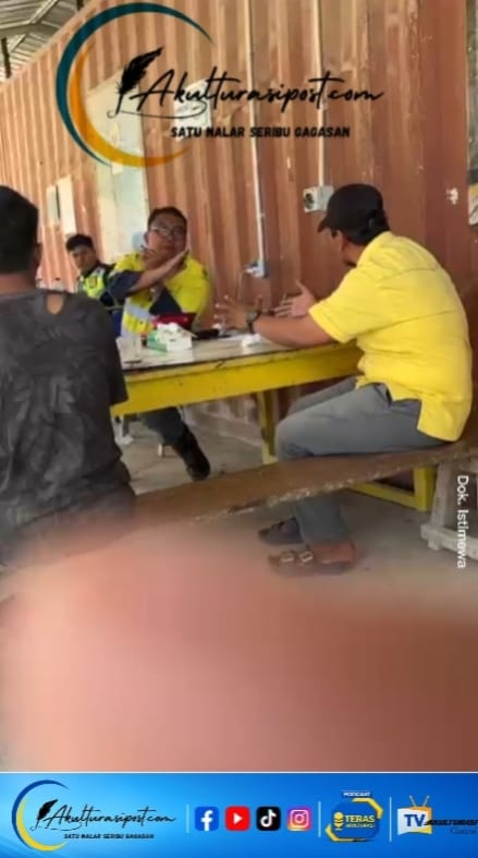 Perdebatan antara masyarakat penambang Tradisional bersama Kades Sukamakmur Pihak Perusahaan Sukrianto Puluhulawa. Dok istimewa