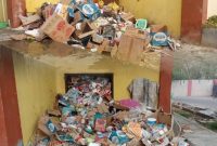 Tumpukan sampah TB 1 di sisi kiri dan kanan Gedung Rusun,08/10/3026,Dok. Istimewa